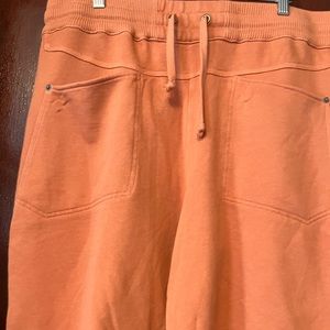 Men’s Onassis 100% Cotton Shorts with front and back pockets